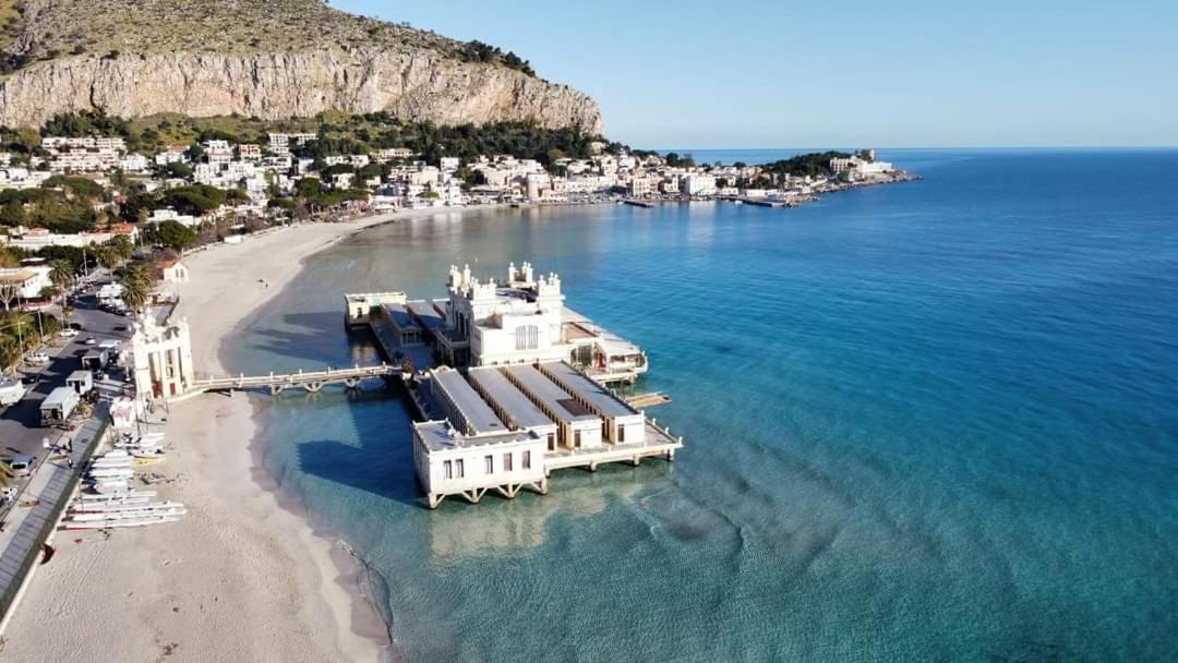 Mansarda Beach Mondello 巴勒莫 外观 照片