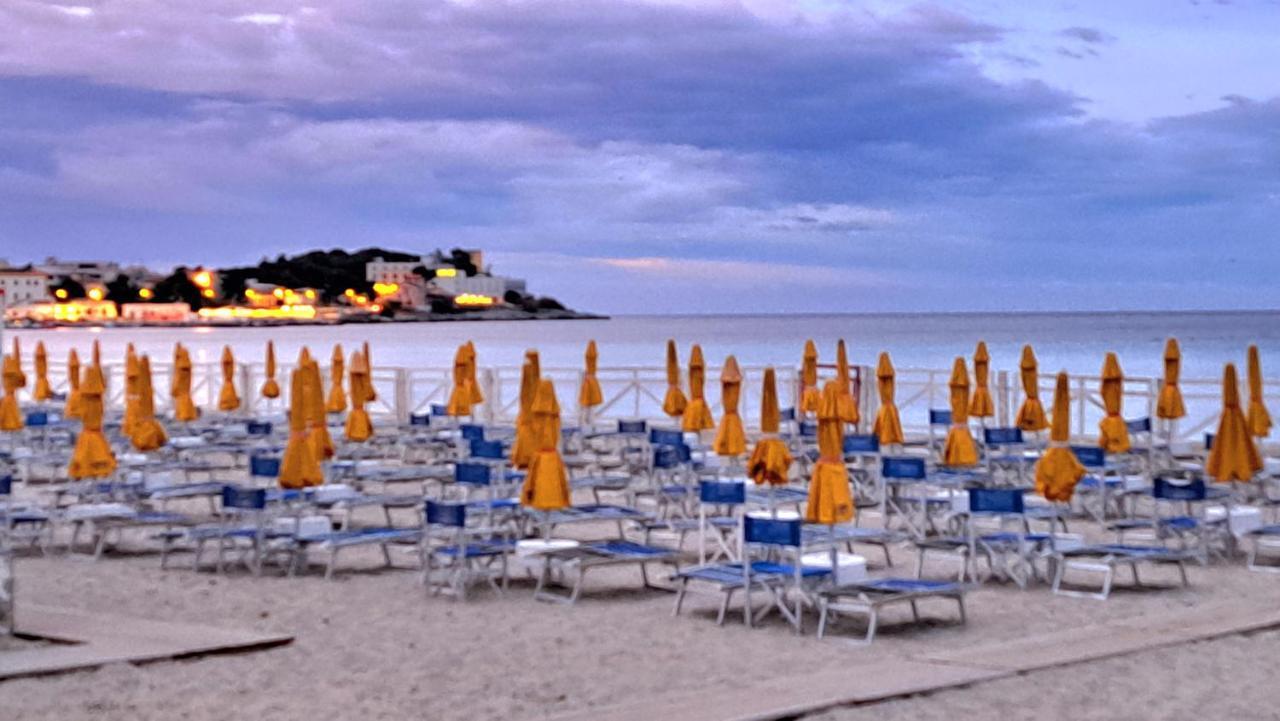 Mansarda Beach Mondello 巴勒莫 外观 照片
